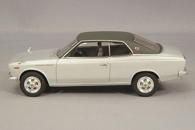 [ Back-order ] ENIF ENIF0052 1:43 Nissan Laurel 2000GX 2door Hardtop 1970 Grand Silver Leather Top