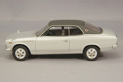 [ Back-order ] ENIF ENIF0052 1:43 Nissan Laurel 2000GX 2door Hardtop 1970 Grand Silver Leather Top