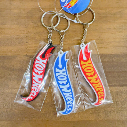 HWU69095 Hot Wheels Rubber Keychain White x Blue