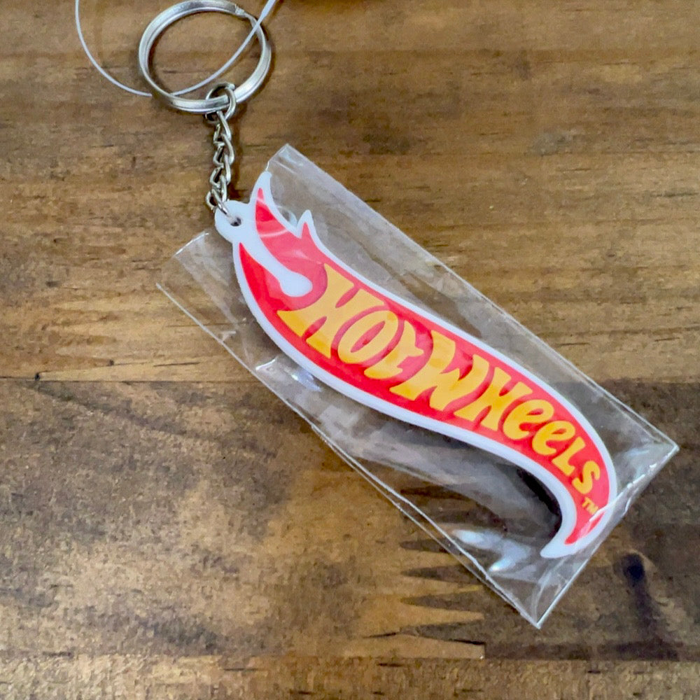 HWU69094 Hot Wheels Rubber Keychain YE x RD Yellow x Red