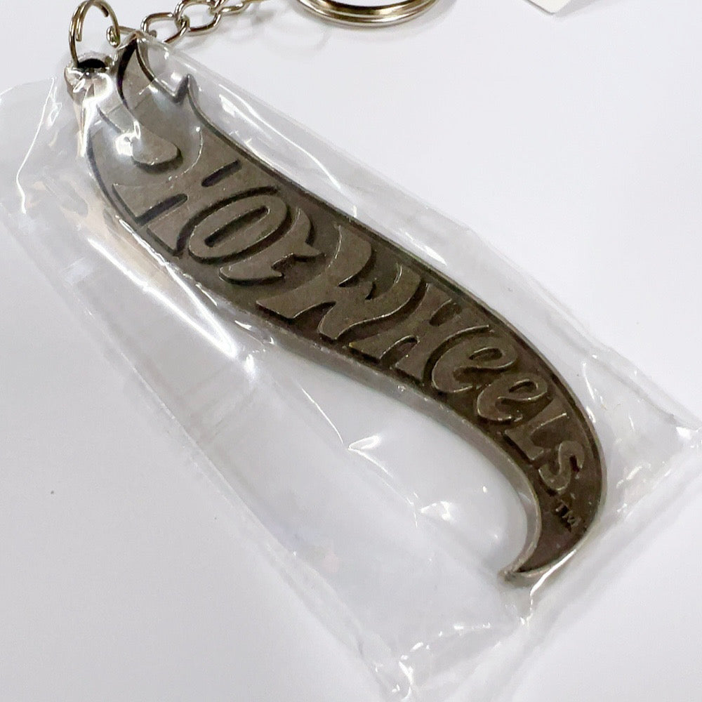 HWU87590 Hot Wheels Metal Keychain VSV 8cm Vintage Silver