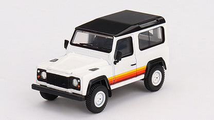 [ Back-order ] TSM MINI-GT MGT00378-L 1:64 Land Rover Defender 90 Wagon White LHD model car
