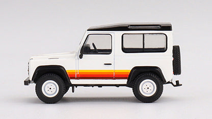 [ Back-order ] TSM MINI-GT MGT00378-L 1:64 Land Rover Defender 90 Wagon White LHD model car