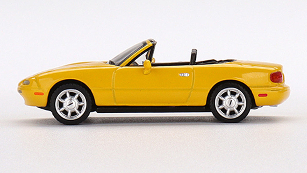 [ Back-order ] TSM MINI-GT MGT00393-R 1:64 Eunos Roadster Sunburst Yellow RHD model car