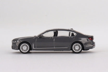 [ Back-order ] TSM MINI-GT MGT00515-R 1:64 BMW 750Li xDrive Bernina Grey Amber Effect RHD model car