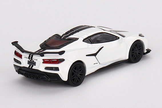 [ Back-order ] TSM MINI-GT MGT00677-L 1:64 Chevrolet Corvette Z06 2023 Arctic White LHD  model car