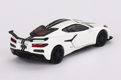 [ Back-order ] TSM MINI-GT MGT00677-R 1:64 Chevrolet Corvette Z06 2023 Arctic White RHD model car