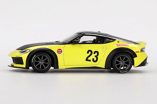 [ Back-order ] TSM MINI-GT MGT00826-BL 1:64 Nissan Z LB NATION WORKS Ikazuchi Yellow LHD *Blister pack model car