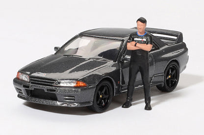 [ Back-order ] TSM MINI-GT MGT00869-R Nissan Skyline GT-R R32 NISMO Gunmetal Matsuda Tsugio Collection Matsuda Figure RHD model car