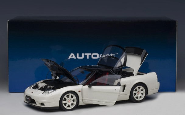 73215 AUTOart 1:18 Honda NSX-R (NA2) Championship White / Black Carbon