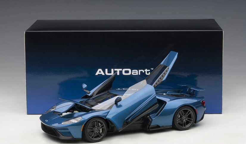 72942 AUTOart 1:18 Ford GT 2017 Metallic Blue model cars