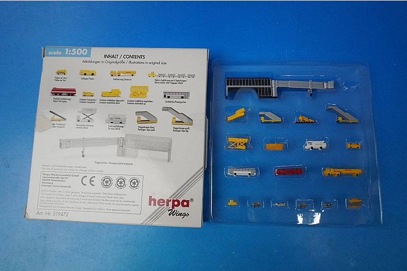 1:500 Airport Diorama Accessory 19 Piece Set 519472 Herpa airplane model