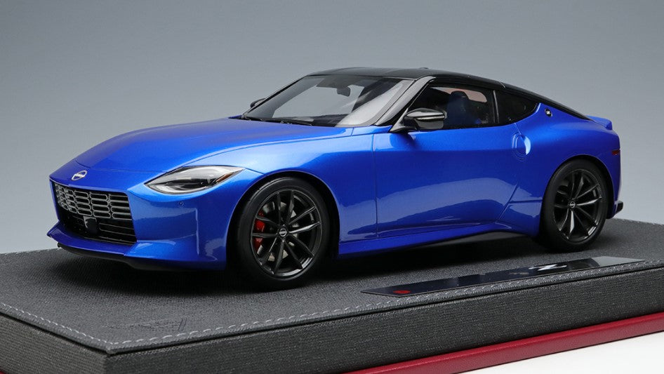 IM064 Make Up/IDEA 1:18 Nissan Z Performance 2023 Ceylan Blue / Super Black