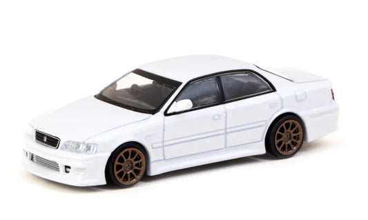 T64G-007-WH Tarmac Works 1:64 Toyota VERTEX Toyota Chaser JZX100 White Metallic