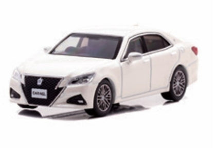CN640047 CAR-NEL 1:64 Toyota Crown Athlete S 2015 White Pearl Crystal Shine