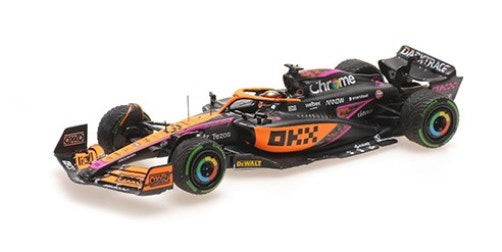 537226003 MINICHAMPS 1:43 McLaren F1 Team MCL36 Daniel Ricciardo Singapore GP 2022