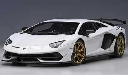 79217 AUTOart 1:18 Lamborghini Aventador SVJ Pearl White model cars