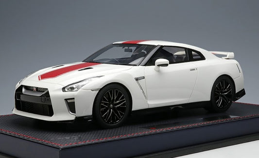 [ Back-order ] Make Up IDEA IM043B 1:18 Nissan GT-R 50th Anniversary Brilliant White Pearl (Red Stripe)