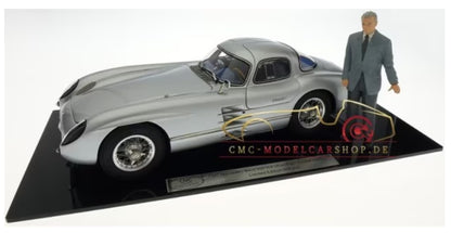 M-246 CMC 1:18 Mercedes Benz 300 SLR Coupe, 1955, including Rudolph Uhlenhaut figurine and acrylic base plate with engraved plaque