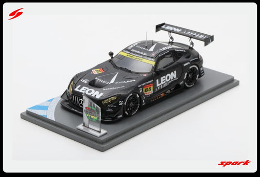 43SGT2025C3 Spark 1:43 LEON PYRAMID AMG K2 R&D LEON RACING #65 GT300 Class Champion SUPER GT 2025 Naoya Gamou - Togo Suganami