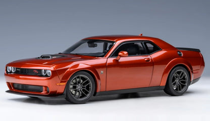 71773 AUTOart 1:18 Dodge Challenger R/T Scat Pack Widebody 2022 (SINAMON STICK / Metallic Orange)