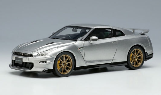 [ Back-order ] Make Up EIDOLON EM684C 1:43 Nissan GT-R Premium Edition T-spec 2024 Ultimate Metal Silver