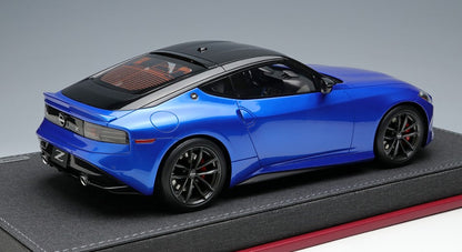 IM064 Make Up/IDEA 1:18 Nissan Z Performance 2023 Ceylan Blue / Super Black