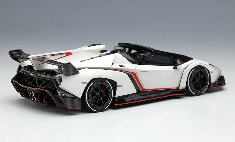 [ Back-order ] Make Up EIDOLON EM451B 1:43 Lamborghini Veneno Roadster 2015 Matte White / Red Stripe