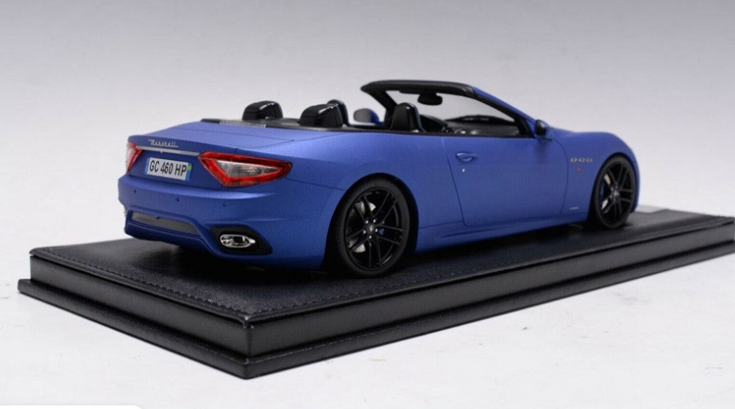 MOTORHELIX 1:18 Maserati Grancabrio Matte Blue