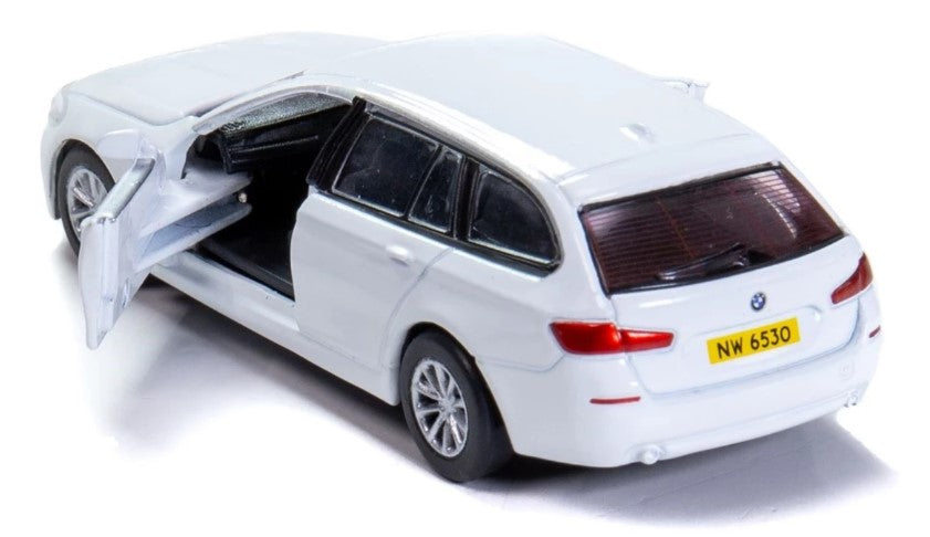 [ Back-order ] TINY ATC64521 Tiny City No.126 BMW 5 Series (F11) White NW6530