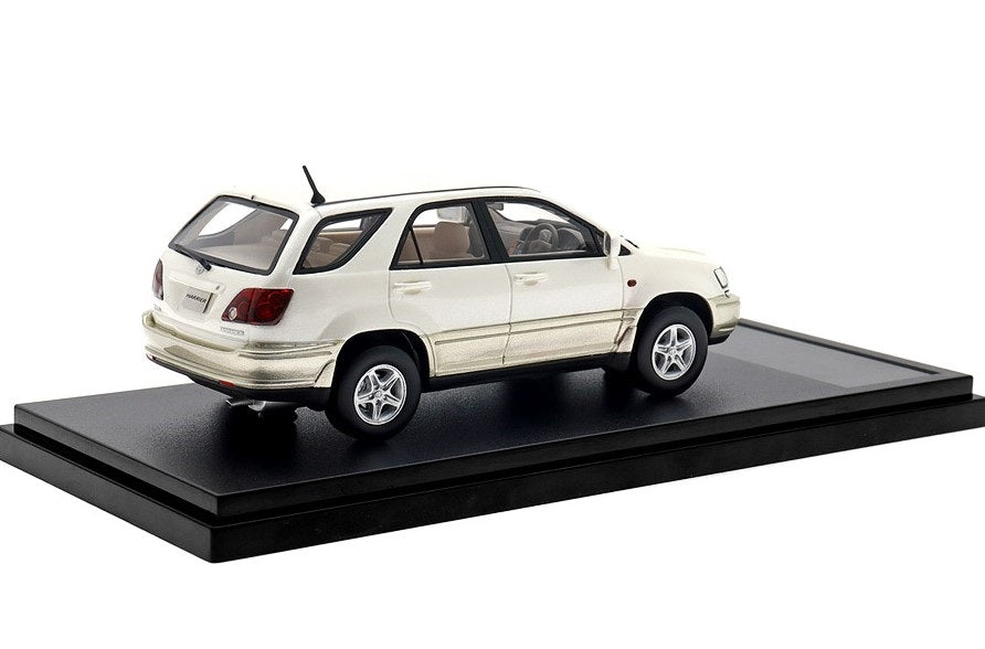 [ Back-order ] Hi-Story HS449WH 1:43 Toyota HARRIER 3.0 FOUR G Package (1997) White Pearl Mica Resin