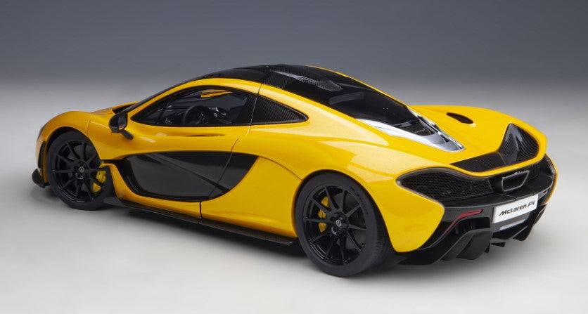 76067 AUTOart 1:18 McLaren P1 Metallic Yellow / Black & Yellow Seat