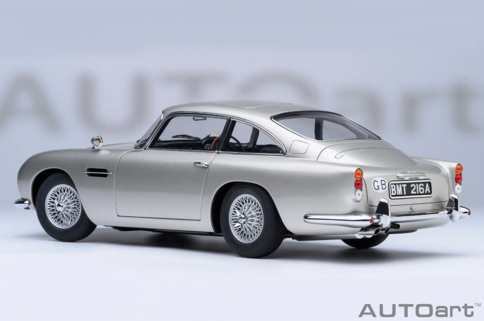 70296 AUTOart 1:18 Aston Martin DB5 007 Goldfinger Bond car