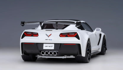 71270 AUTOart 1:18 Chevrolet Corvette (C7) ZR1 White