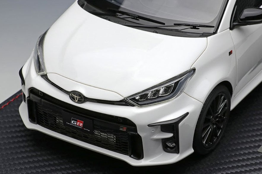 [ Back-order ] Make Up IDEA IM096A 1:18 Toyota GR Yaris RZ 2020 Super White 2