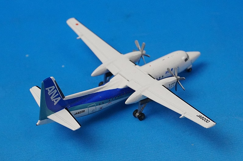 1:400 Fokker 50 ANA JA8200 JC Wings airplane model