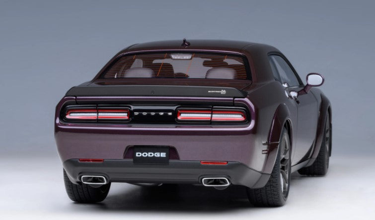 71771 AUTOart 1:18 Dodge Challenger R/T Scat Pack Widebody 2022 (HELLRAISIN / Metallic Purple)