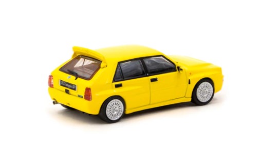 T64R-TL049-GG Tarmac Works 1:64 Lancia Delta HF integrale Giallo Ginestra