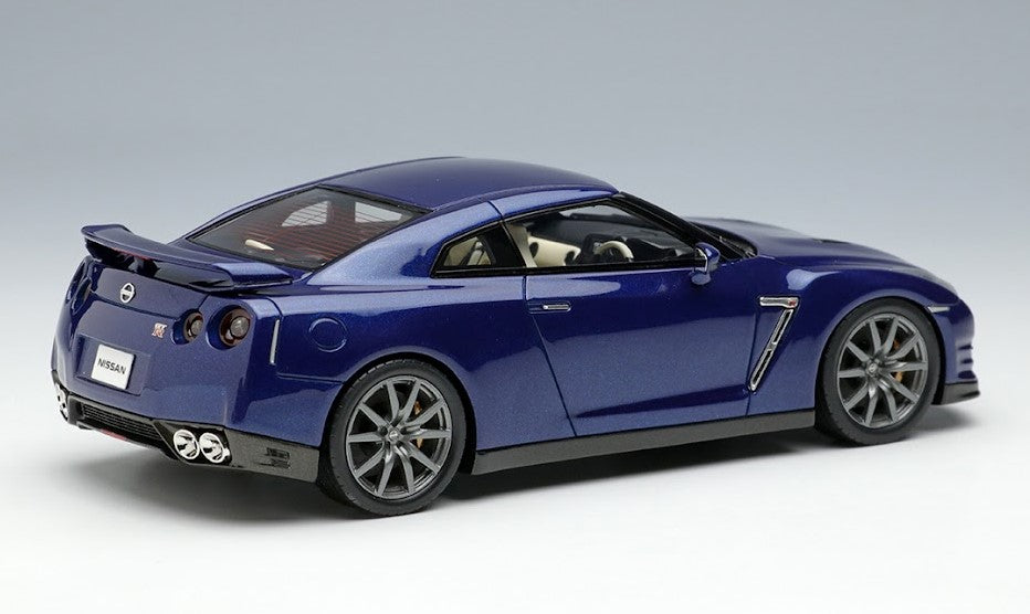 [ Back-order ] Make Up EIDOLON EM414D 1:43 Nissan GT-R 2014 Aurora Flare Blue Pearl