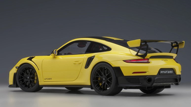 78172 AUTOart 1:18 Porsche 911 991.2 GT2 RS Weissach Package Yellow Carbon Black