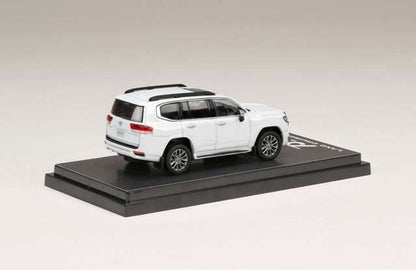 HJ641050AW Hobby JAPAN 1:64 Toyota Land Cruiser (JA300W) ZX Precious White Pearl / Black interior