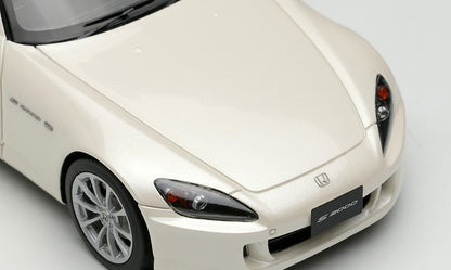 [ Back-order ] Make Up EIDOLON EM677B 1:43 Honda S2000 (AP2) 2005 Platinum White Pearl