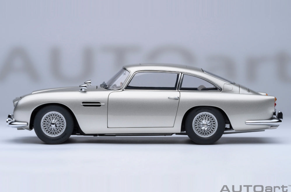 70296 AUTOart 1:18 Aston Martin DB5 007 Goldfinger Bond car