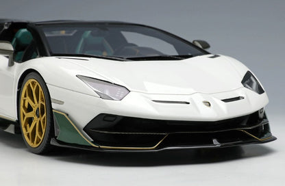 [ Back-order ] Make Up EIDOLON EML079A 1:18 Lamborghini Aventador SVJ Roadster Ad Personam 2 Tone Paint Pearl White / Verde Hydra