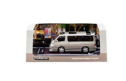 T64R-078-BR Tarmac Works 1:64 Toyota Hiace Wagon Custom Silver/Brown