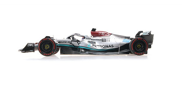 110222163 MINICHAMPS 1:18 Mercedes AMG Petronas F1 W13 E Performance George Russell Brazilian GP 2022