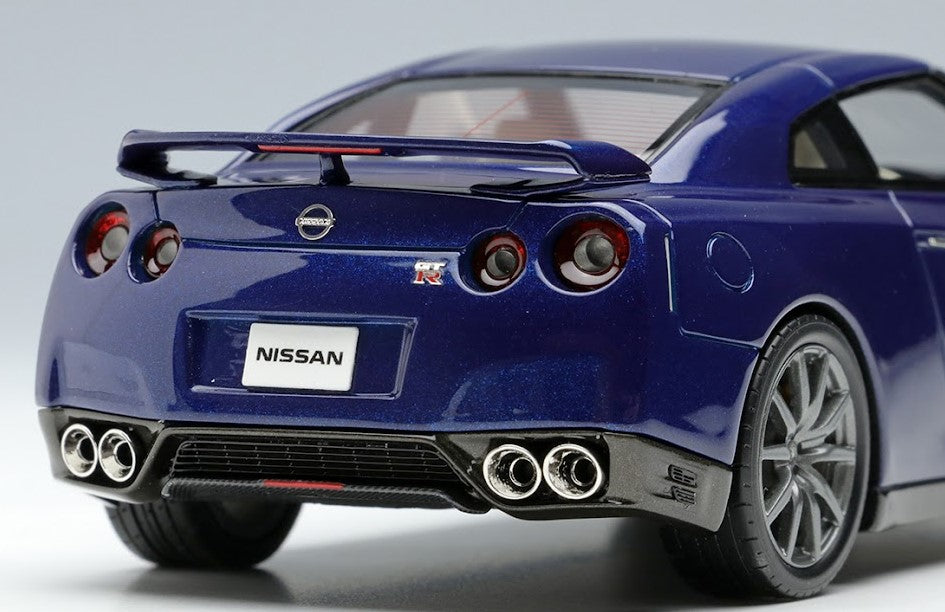 [ Back-order ] Make Up EIDOLON EM414D 1:43 Nissan GT-R 2014 Aurora Flare Blue Pearl