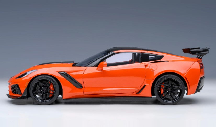 71279 AUTOart 1:18 Chevrolet Corvette (C7) ZR1 Orange