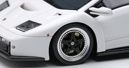 EM782B MakeUp EIDOLON 1:43 Lamborghini Diablo GT 1999 White