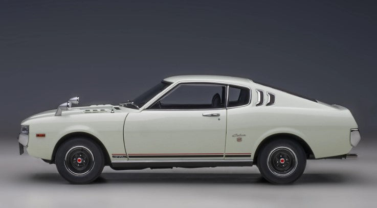 78766 AUTOart 1:18 Toyota Celica Liftback 2000GT (RA25) 1973 White